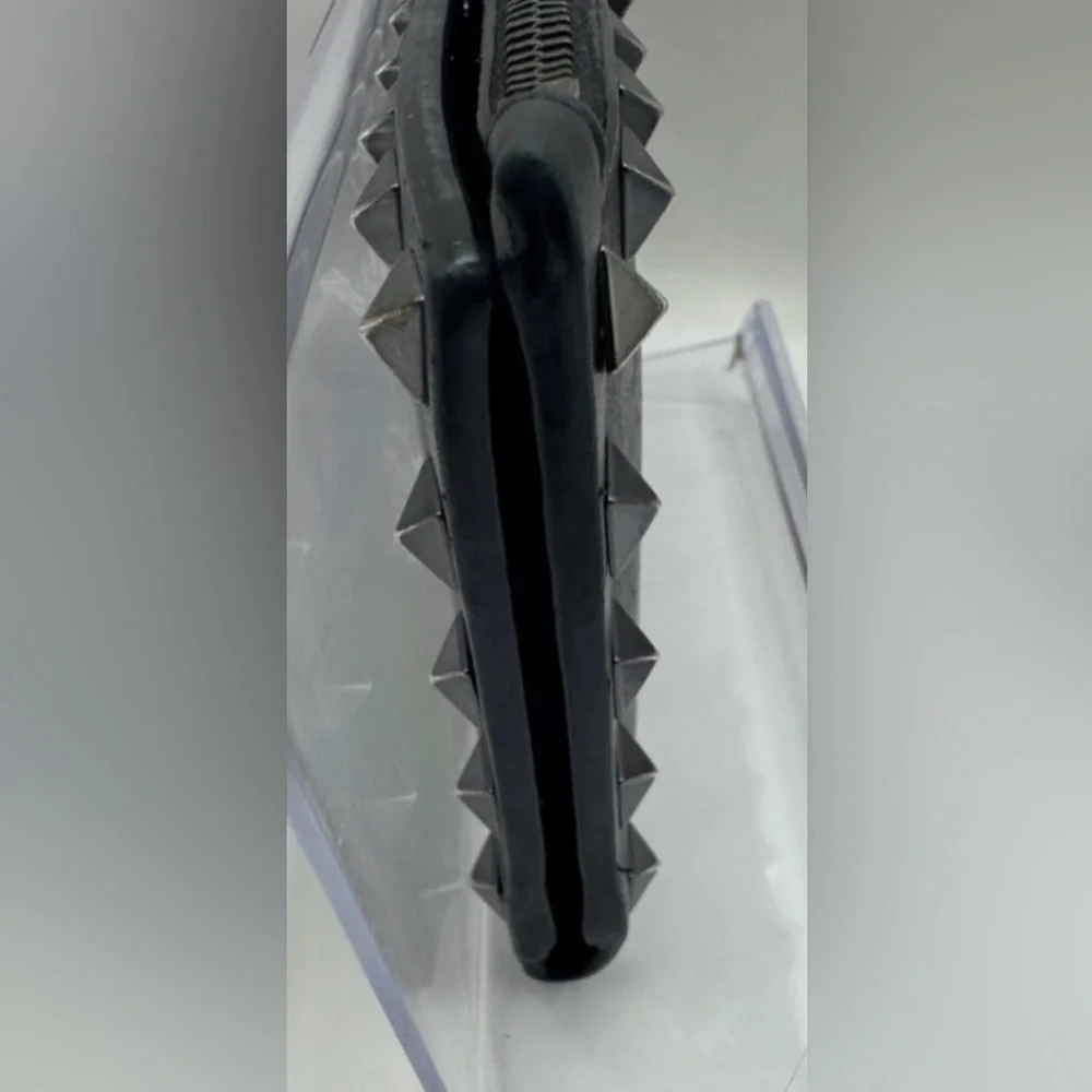 Valentino Garavani Undercover Rose Rockstud Wallet - Picture 3 of 3